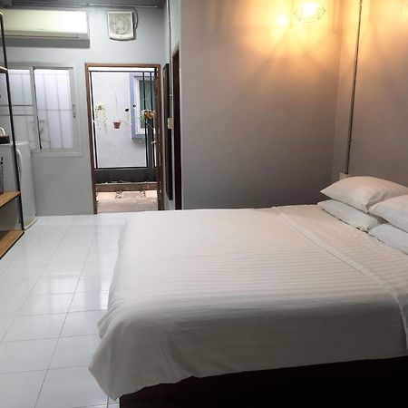 Siri Guesthouse @ Surat Thani Exterior foto