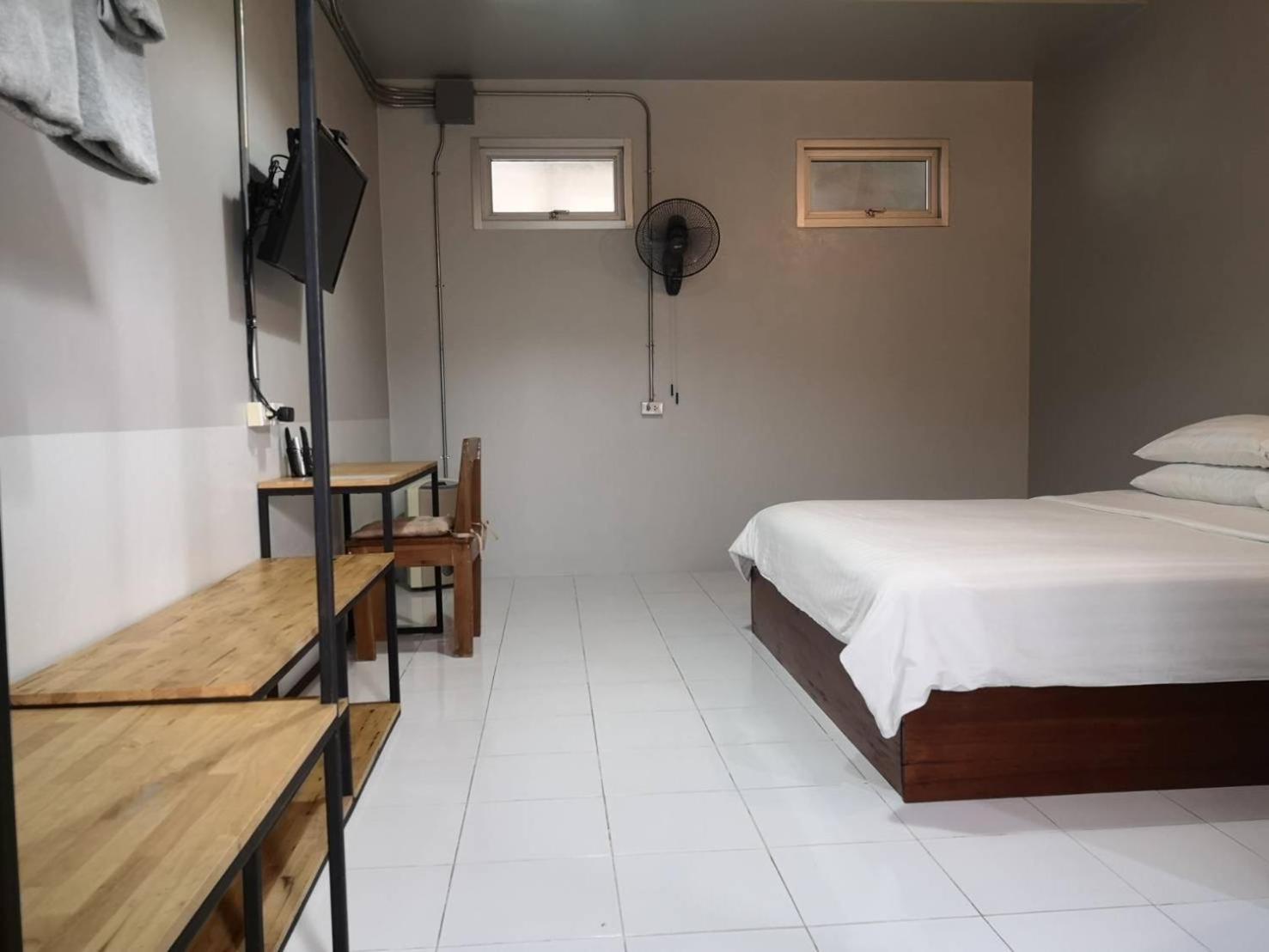 Siri Guesthouse @ Surat Thani Exterior foto