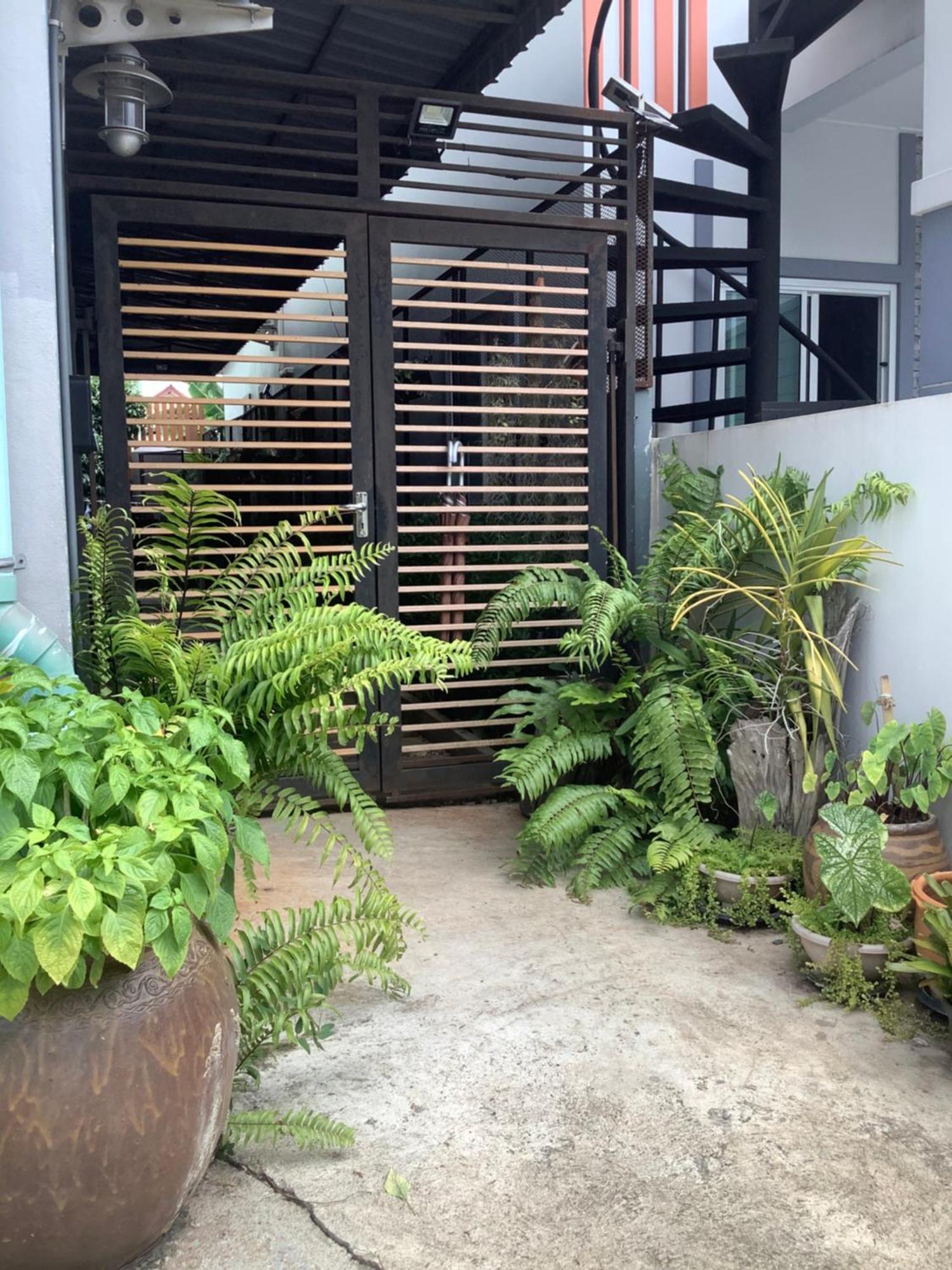 Siri Guesthouse @ Surat Thani Exterior foto