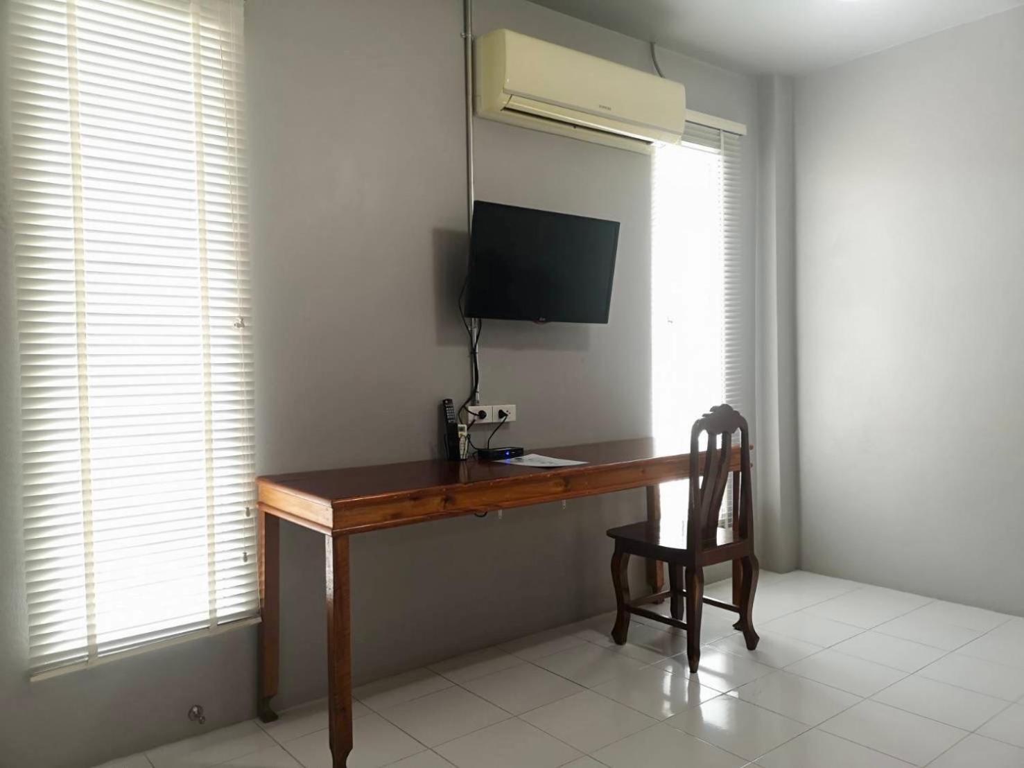 Siri Guesthouse @ Surat Thani Exterior foto