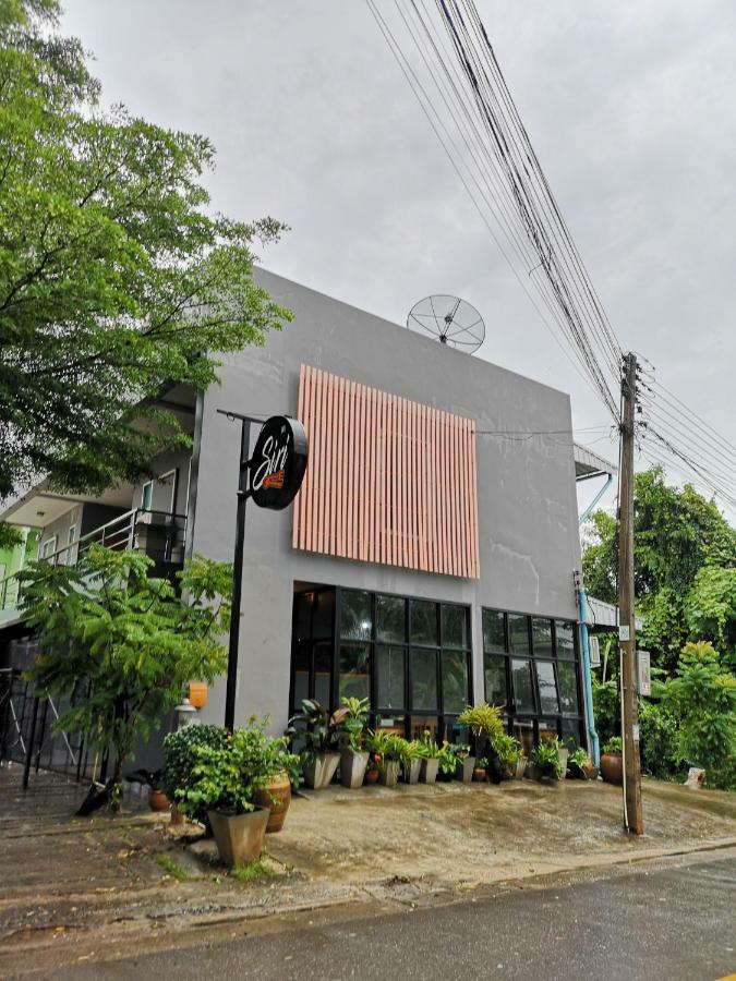 Siri Guesthouse @ Surat Thani Exterior foto